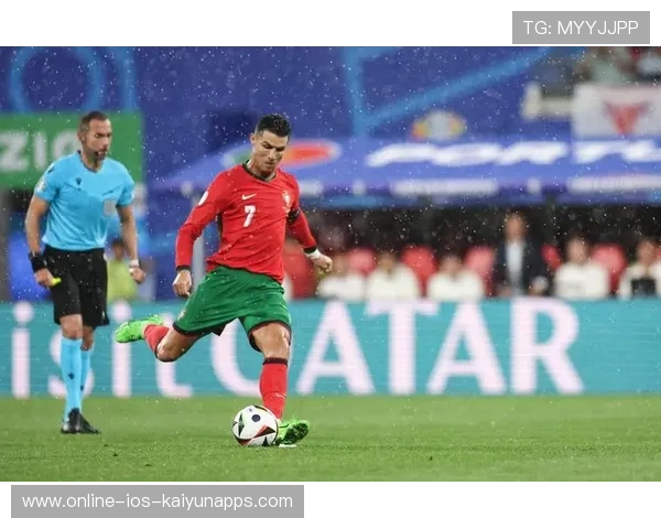 C罗中距离爆射轰出超级能量