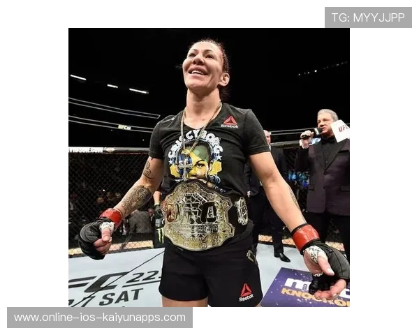 UFC对手赛后互换牙套？全网懵震惊背后隐藏的真相